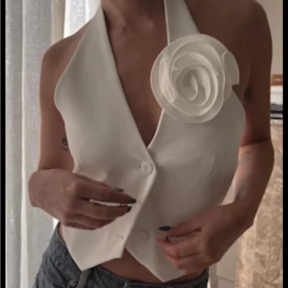Open back rosette 3D flower rose detail halter neck button front vest - Picture 7 of 7